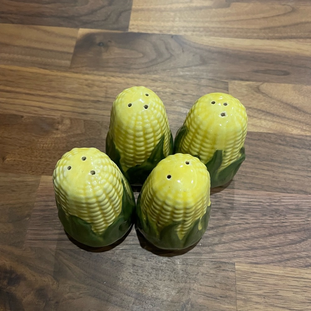 Vintage Corn on the cob salt and pepper shakers